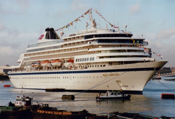 Cunard's Royal Viking Sun in 1999
